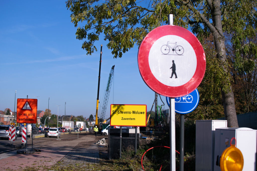 Les travaux au croisement du boulevard de la Woluwe et la chaussée de Louvain durent depuis bientôt cinq ans