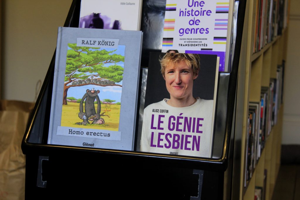 Photo de livres de la bibliothèque de la fondation