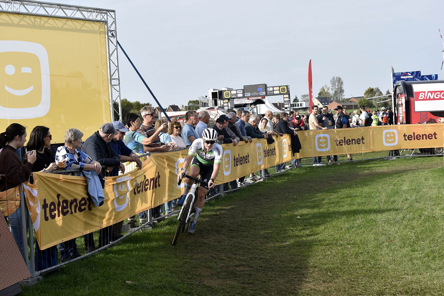 coureuse cyclocross