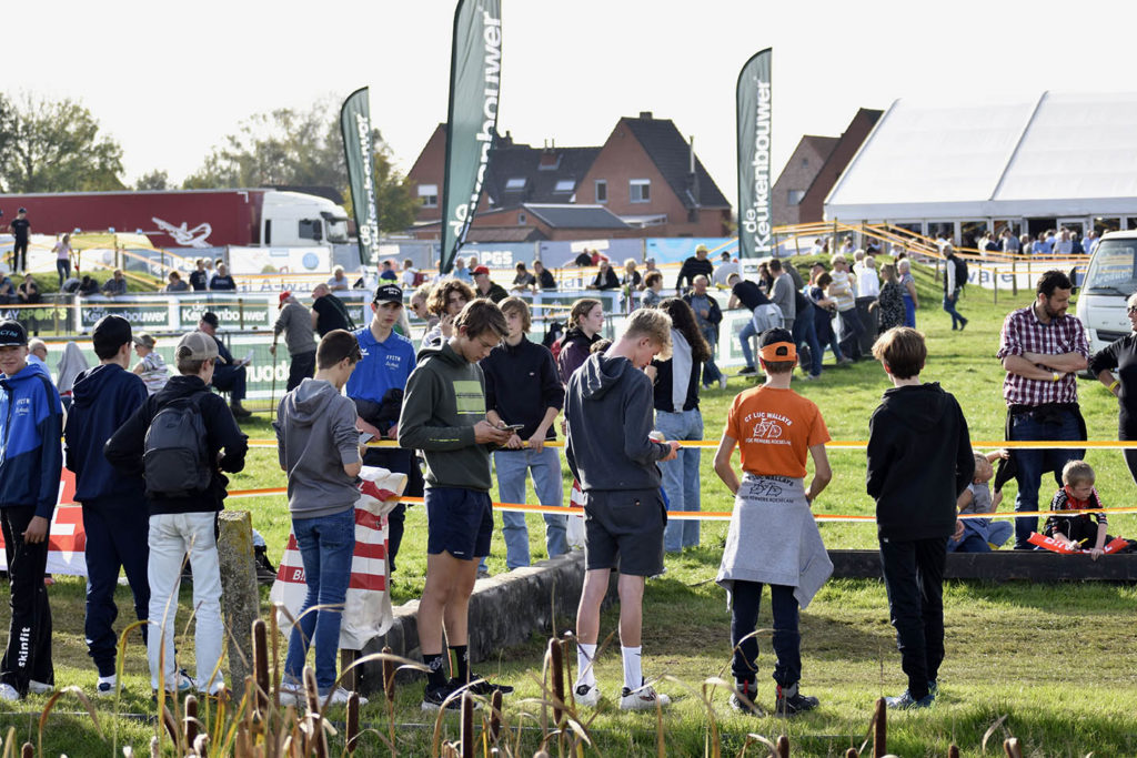 supporters cyclocross