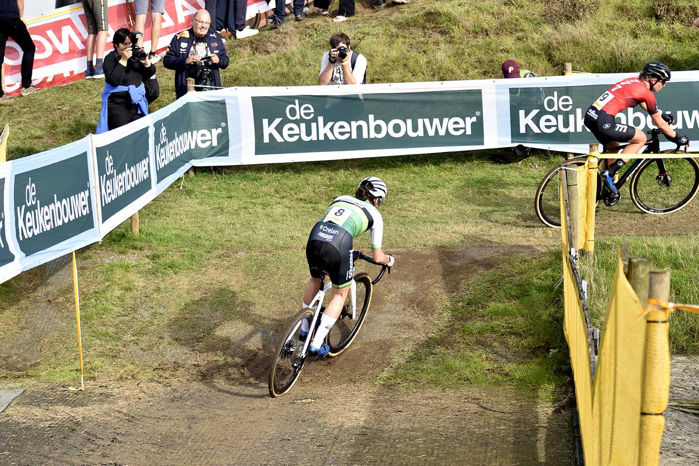 Coureuse cyclocross