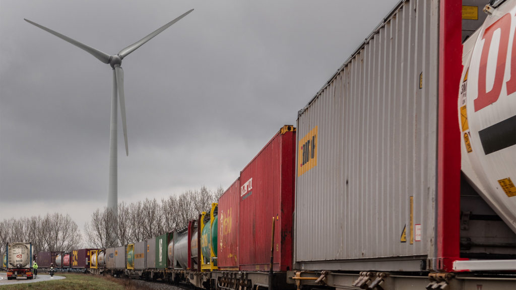 Le défi européen du développement de son industrie de production d'hydrogène vert devra impérativement s'accompagner du développement de ces capacités de production d'énergies renouvelables.